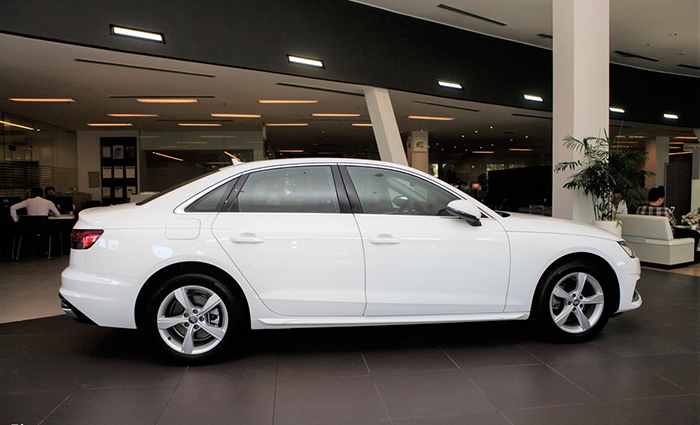 audi-a4-4