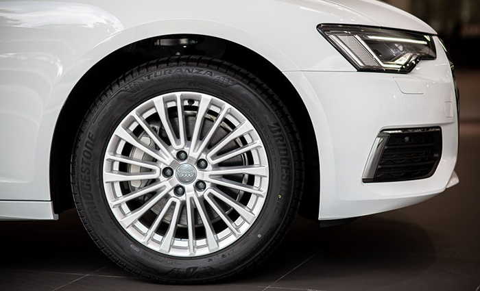 mam-xe-audi-a6